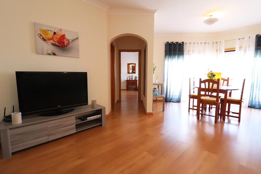 FIPH Vilarosa Red room 1