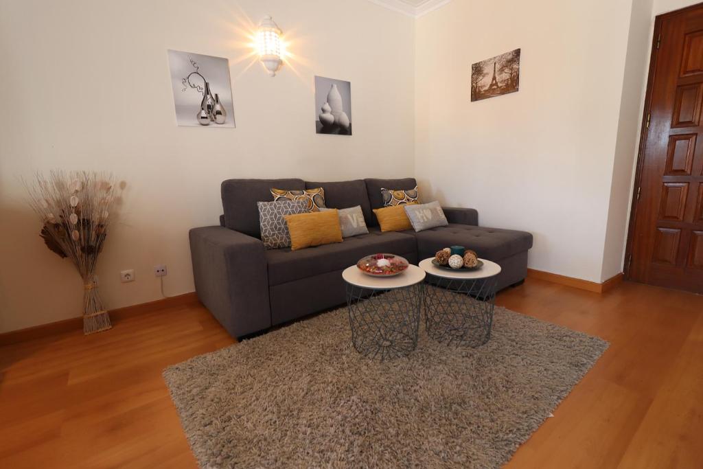 FIPH Vilarosa Red room 2